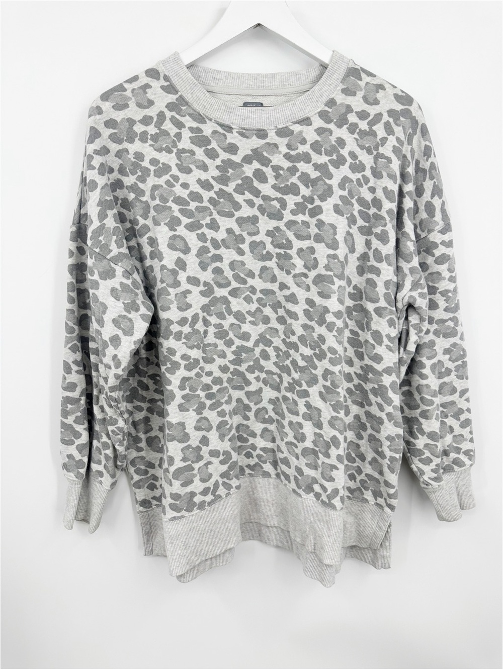 Aerie Leopard Print Gray Sweatshirt Size Large Boho Loungewear